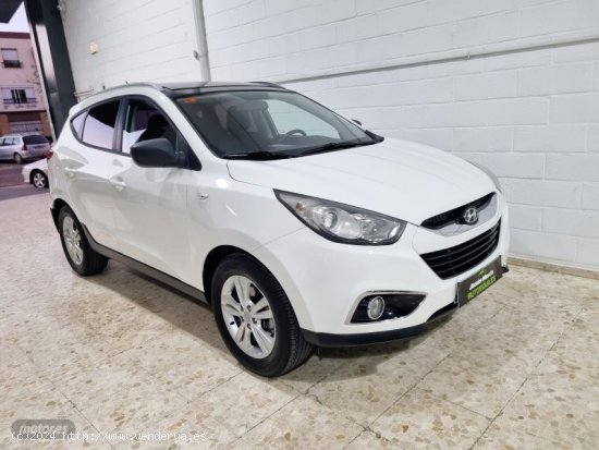 Hyundai ix35 1.7 crdi de 2014 con 125.000 Km por 11.800 EUR. en Sevilla