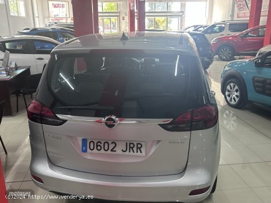 Opel Zafira Tourer 1400 T 140 CV de 2016 con 136.834 Km por 11.900 EUR. en Tenerife