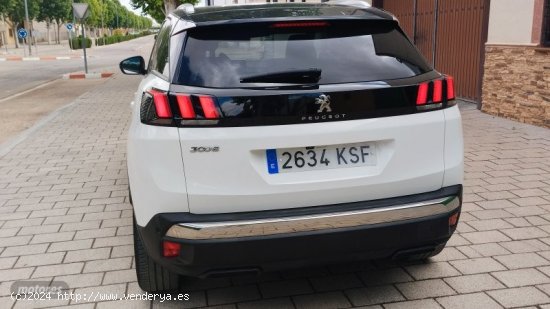 Peugeot 3008 1.5 BlueHDi 96kW S&S Allure Pack EAT8 de 2019 con 140.000 Km por 15.800 EUR. en Albacet