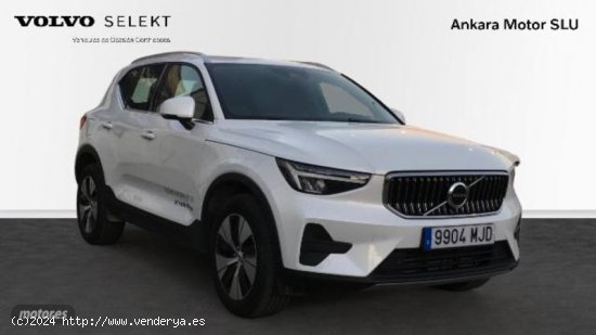 Volvo XC40 Recharge Core, T4 plug-in hybrid,Electrico/Gasolina, Bright de 2023 con 10 Km por 45.400 