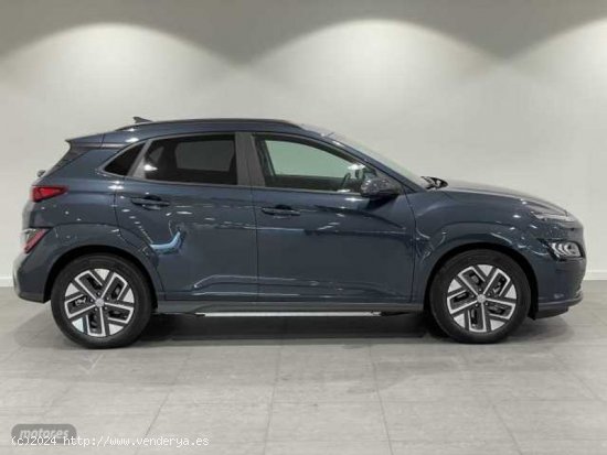 Hyundai Kona Electric Maxx 100kW de 2023 con 3.000 Km por 36.000 EUR. en Barcelona