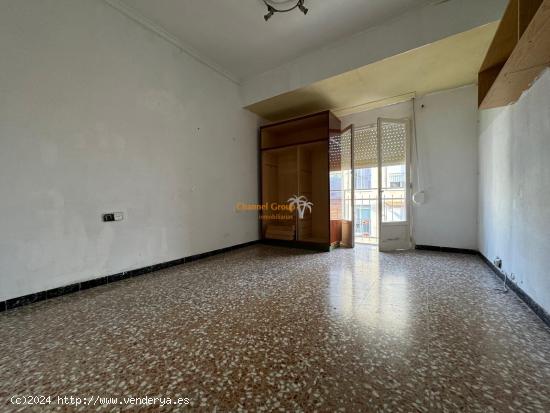 SE VENDE PISO CON ASCENSOR Y BALCÓN, ZONA ANTONIO MACHADO !!!!! - ALICANTE