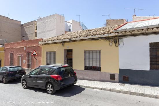  Casa de Planta Baja en Mercado Central - ALICANTE 