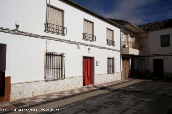 CASA EN ÍLLORA, ESCÓZNAR - GRANADA