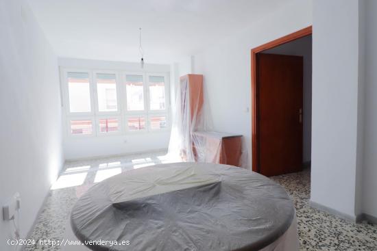 🏡 ¡PISO EN VENTA! Zona Los Ángeles - Cruz de Caravaca (Almería) 🌞 - ALMERIA