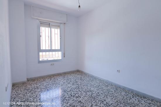 🏡 ¡PISO EN VENTA! Zona Los Ángeles - Cruz de Caravaca (Almería) 🌞 - ALMERIA