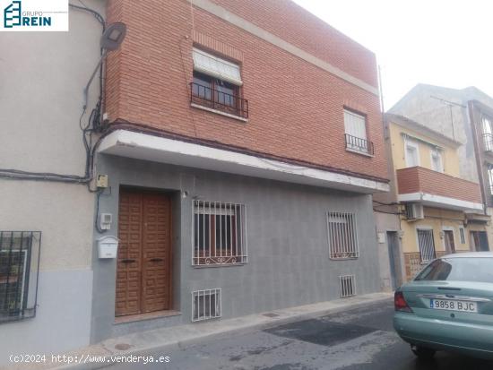 Vivienda unifamiliar en Calle Nueva - Villasequilla (Toledo) - TOLEDO