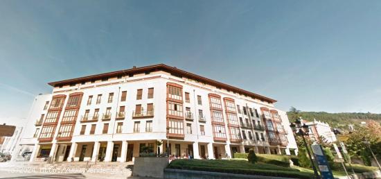 Céntrico !! Se Vende Piso con Ascensor en Balmaseda - VIZCAYA