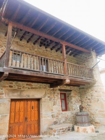 Se Vende Casa de Piedra en Karrantza con Terreno - VIZCAYA