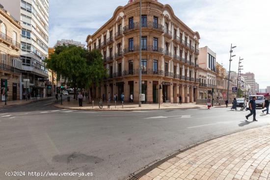 oficinas en puerta Purchena Almería - ALMERIA