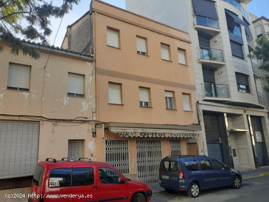 EDIFICIO EN VENTA SITUADO EN EL CENTRO DE LA POBLACIÓN - VALENCIA