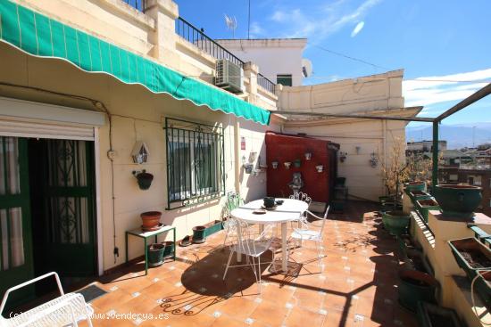  IDEAL ÁTICO EN PEDRO ANTONIO DE ALARCÓN, CON UNA GRAN TERRAZA. - GRANADA 