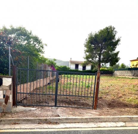 Parcela urbana en la Urbanizcion Sant Miquel de Vespella de Gaia con 748 m2. - TARRAGONA