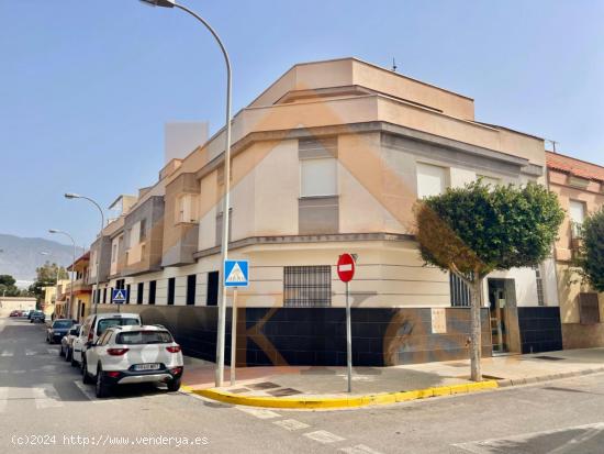  ATICO DE 1 DORMITORIO EN LAS NORIAS DE DAZA - ALMERIA 