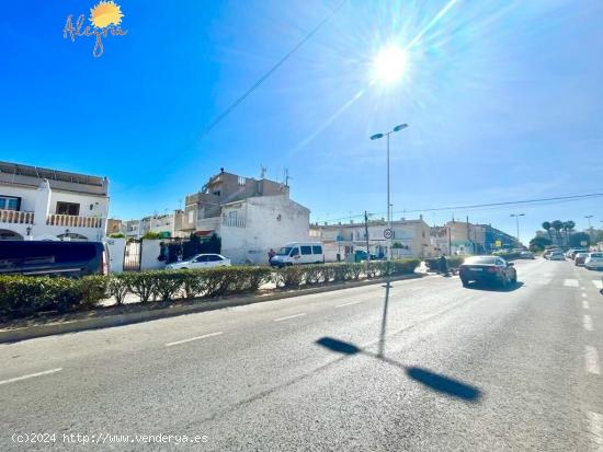 A LA VENTA 2 PLAZAS DE PARKING EN CALAS BLANCAS - ALICANTE