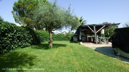  PRECIOSO CHALET CON PISCINA TOTALMENTE LEGALIZADO PARA ENTRAR A VIVIR - BADAJOZ 