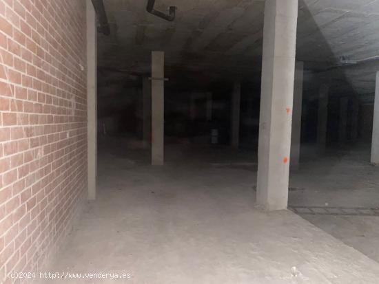 Se alquila local comercial en Vilamarxant. - VALENCIA