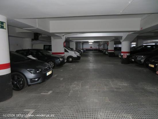 PLAZA DE PARKING EN VENTA EN LA AVENIDA MISTRAL - BARCELONA