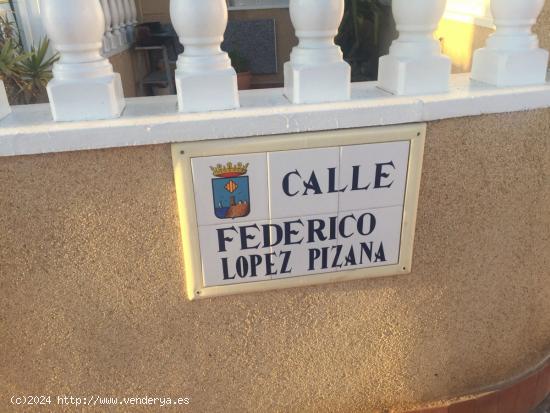 Plazas de garaje en Calle Federico López Pizana en Torrevieja - ALICANTE