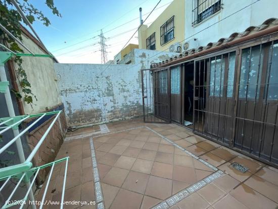  CASA ADOSADA EN SAN BERNABE - URB, LOS GIRASOLES - CADIZ 