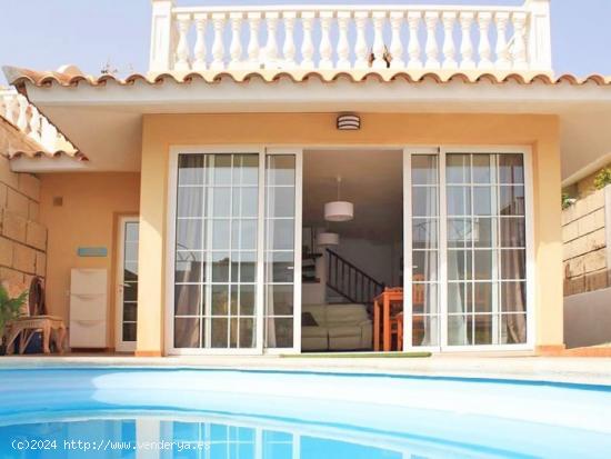  Casa con piscina y solarium con vistas al Mar en Palm mar - SANTA CRUZ DE TENERIFE 