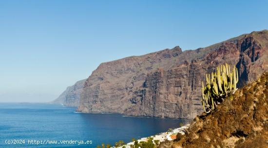  Apartamento de 3 dormitorios y 2 baños en el centro de Los Gigantes - SANTA CRUZ DE TENERIFE 