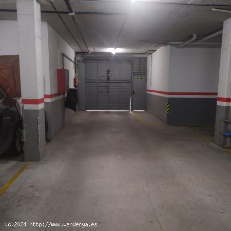 Plaza de parking en venta en C/ Brasil de Sant Andreu de la Barca. - BARCELONA