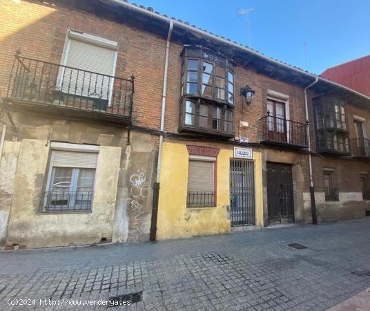  ¡OPORTUNIDAD INVERSORES! ESTUPENDO EDIFICIO EN EL CASCO ANTIGUO. - LEON 