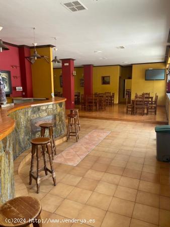 RESTAURANTE Y PISO EN MATALLANA DE TORÍO. - LEON