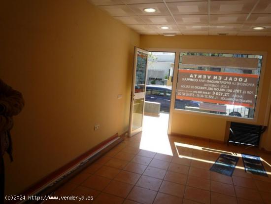 Local comercial disponible en venta, zona centro de la localidad.... - CADIZ