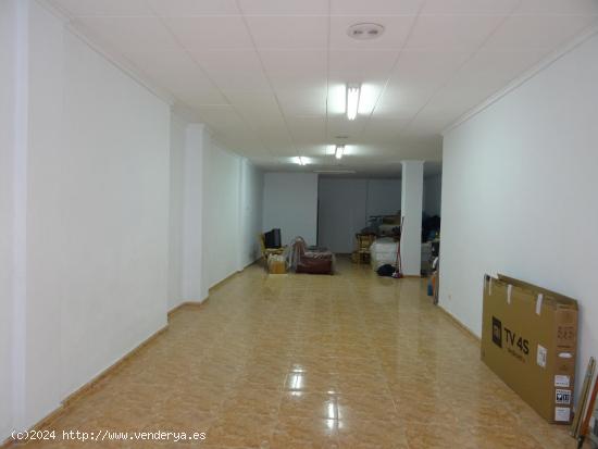 SE VENDE O ALQUILA LOCAL COMERCIAL EN ELCHE ZONA CARRÚS - ALICANTE