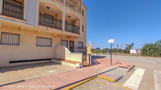 Se Vende en Santiago de la ribera - MURCIA