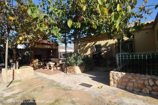 Chalet todo en una planta en amplia parcela. - TARRAGONA