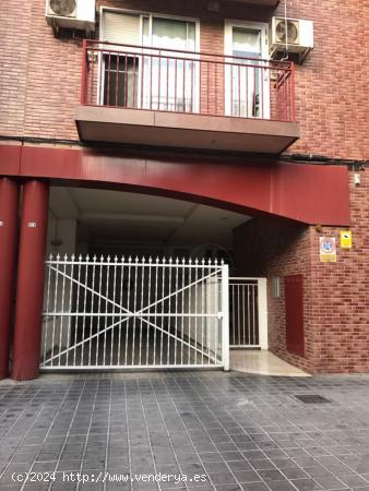 Plaza de garaje pequeña situada en zona Mercadona de arriba,  superficie de 10m2. - VALENCIA