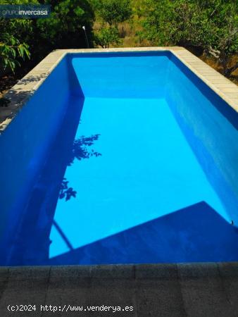 Chalet con piscina en el Pla Filaner de Montroy, situado entre la Urb. Balcón de Montroy y Altury -