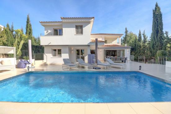 Villa de lujo con Piscina en Santa Ponsa - BALEARES