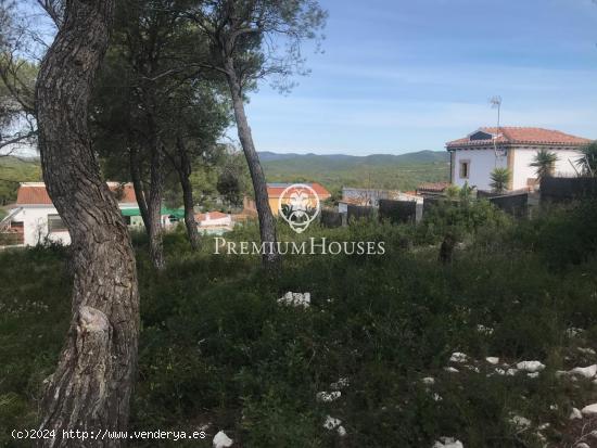 Terreno muy plano a la venta con excelentes vistas panorámicas zona muy tranquila - BARCELONA