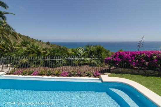 Casa de estilo mediterráneo con vistas al mar en venta en Montgavina, Sitges - BARCELONA