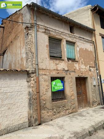 CASA DE PUEBLO CON TERRENO - BURGOS