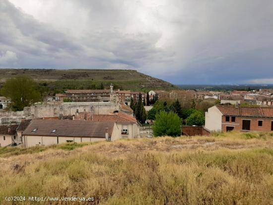 Parcela en venta en Cuéllar. Superficie 250 m². Maravillosas vistas. Ref.1832 - SEGOVIA