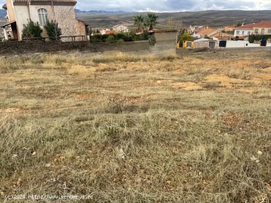  Terreno urbanizable en Urb. El Puntal - GRANADA 