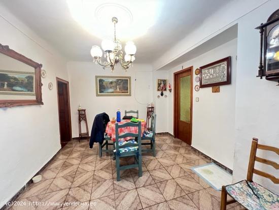 CASA EN EL PUEBLO DE ALAMEDA ESTA DISPONIBLE¡¡¡¡¡¡¡¡¡¡ - MALAGA