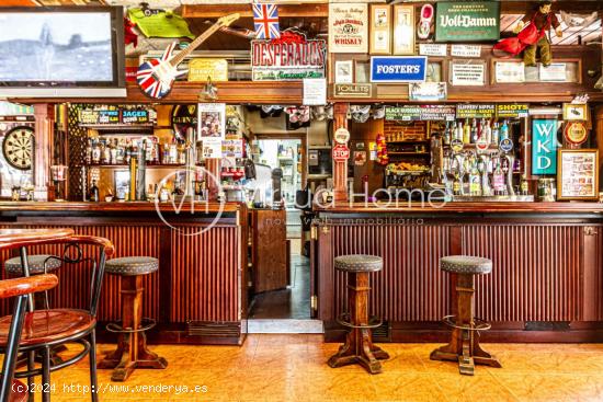 Pub compuesto por 3 locales - BARCELONA