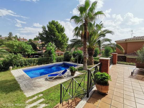 GRAN CHALET EN CASTELLMOSTER - TARRAGONA