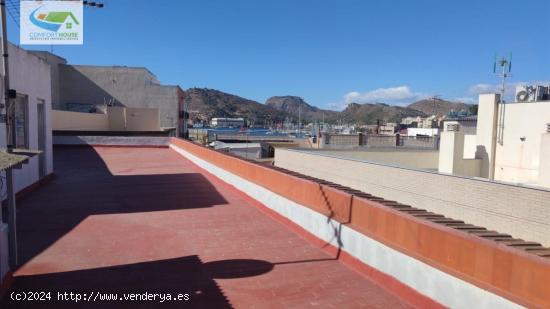  ATICO CON BAJO COMERCIAL CON TERRAZA DE UNOS 100 M2, CON VISTAS AL PUERTO DE CARTAGENA - MURCIA 