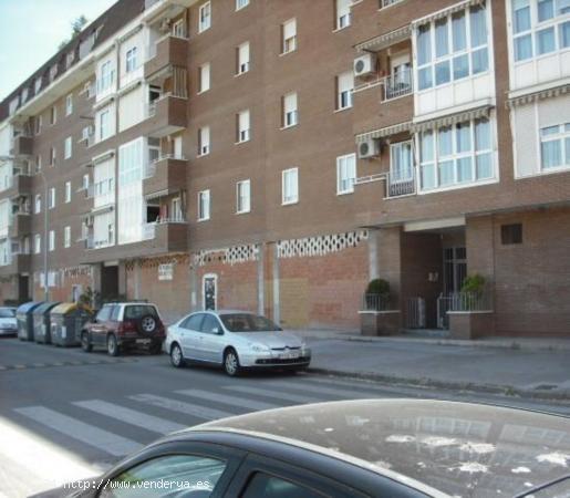 Local comercial de 410 m2 en Camino de la Esgaravita - MADRID