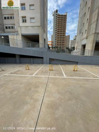 SE VENDE PLAZA DE PARKING EN URBANIZACIÓN COMPLETA. - ALICANTE