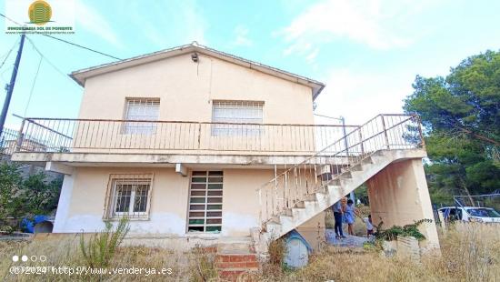 Parcela Urbana con Casa para reformar en La Nucia - ALICANTE