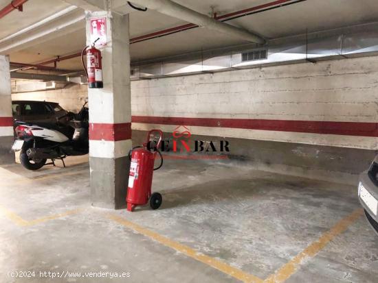  PLAZA DE COCHE PARA COCHE PEQUEÑO - BARCELONA 