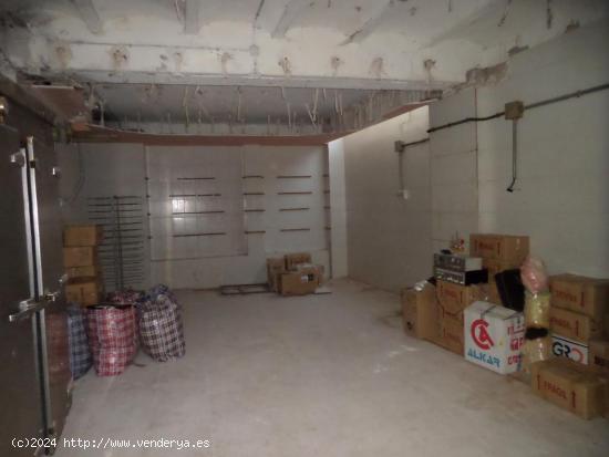 Se vende LOCAL COMERCIAL en la zona centro de Socuéllamos - CIUDAD REAL